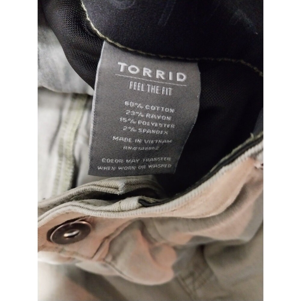 Torrid Bombshell Skinny Crop Pants 24 Plus Size Olive Green Stretch Twill Crop - Picture 7 of 8
